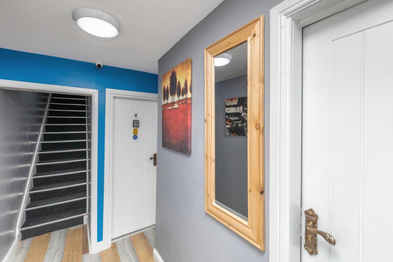 Stockton Town Centre Studio Apartments Free Parking And Wi-Fi Luaran gambar
