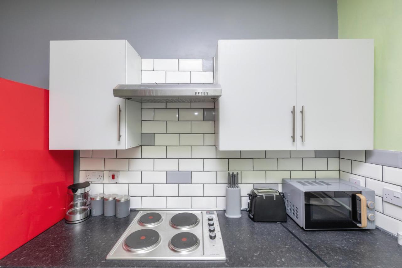 Stockton Town Centre Studio Apartments Free Parking And Wi-Fi Luaran gambar