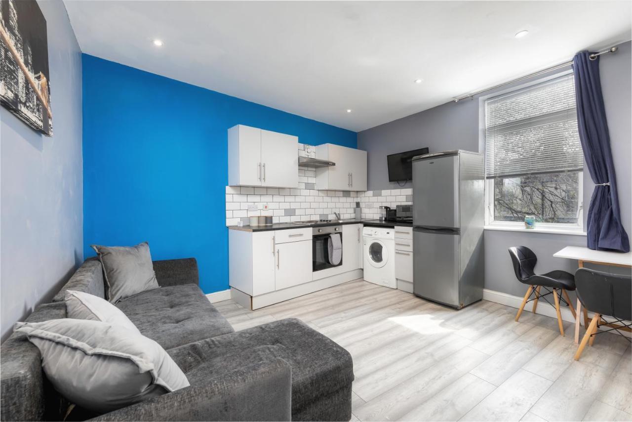 Stockton Town Centre Studio Apartments Free Parking And Wi-Fi Luaran gambar