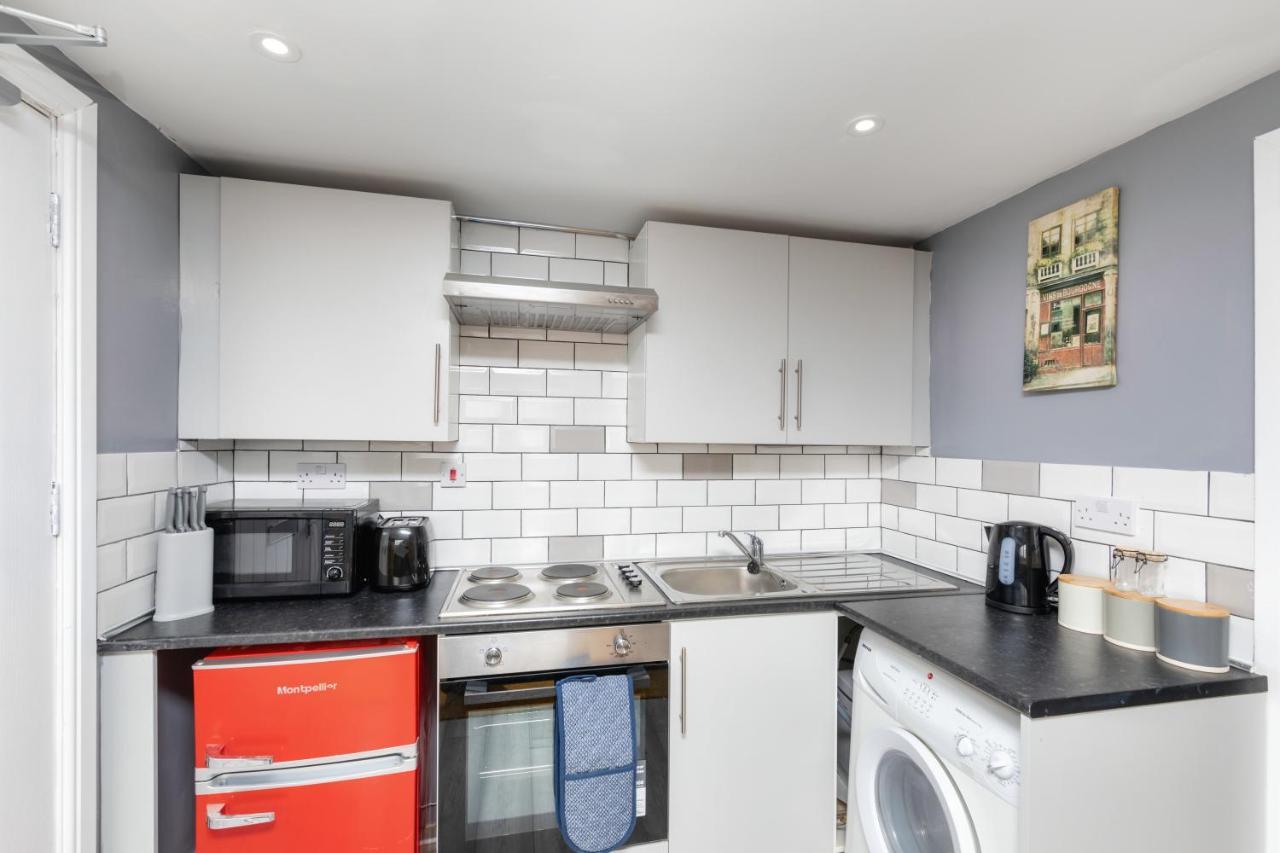 Stockton Town Centre Studio Apartments Free Parking And Wi-Fi Luaran gambar