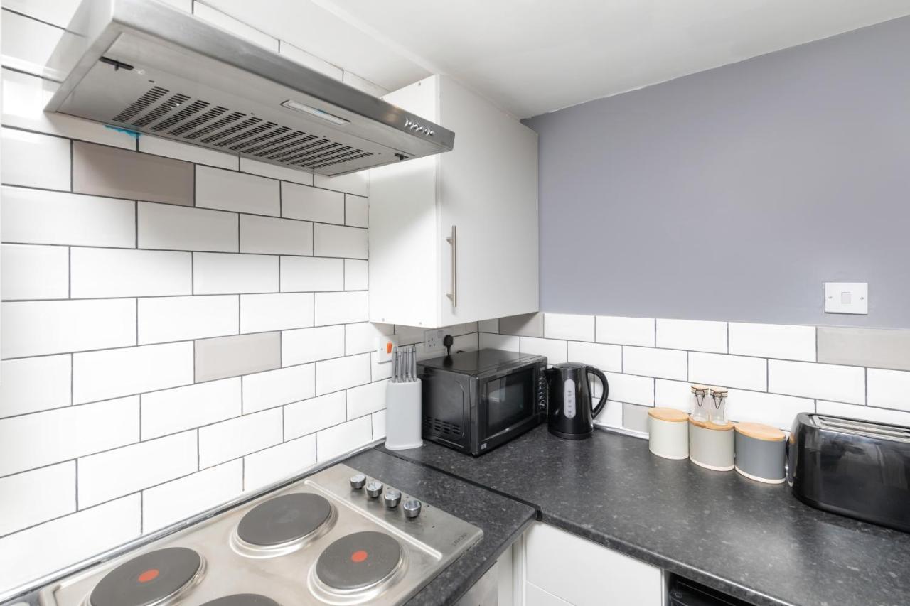 Stockton Town Centre Studio Apartments Free Parking And Wi-Fi Luaran gambar
