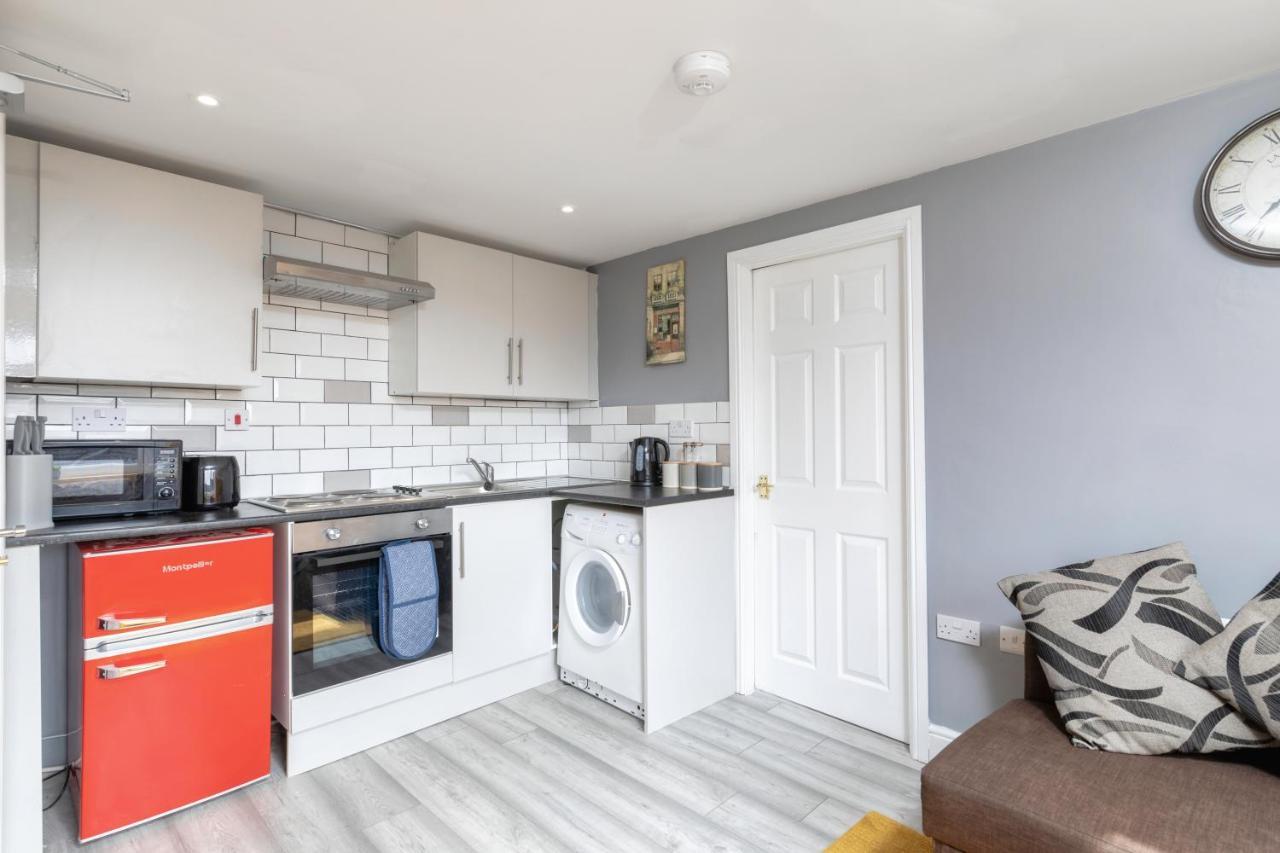 Stockton Town Centre Studio Apartments Free Parking And Wi-Fi Luaran gambar
