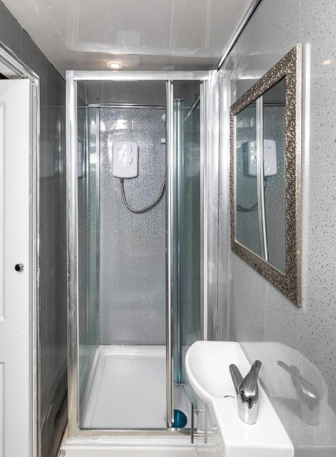 Stockton Town Centre Studio Apartments Free Parking And Wi-Fi Luaran gambar